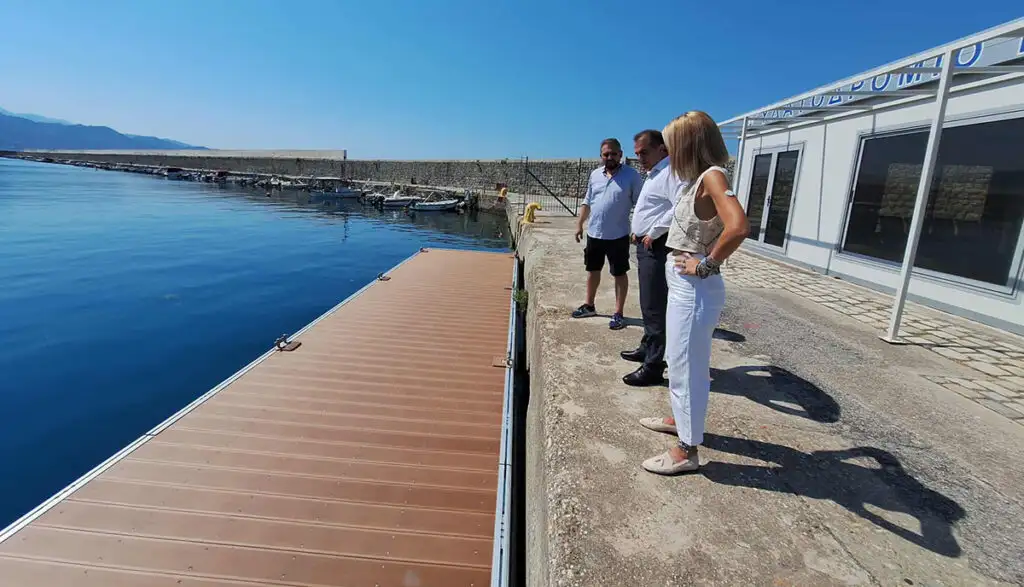 Πλωτή προβλήτα για το υδατοδρόμιο Καλαμάτας