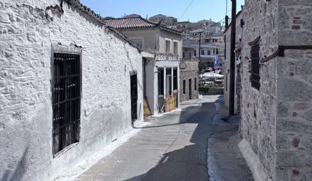 Αισθητικές παρεμβάσεις στο Κρανίδι
