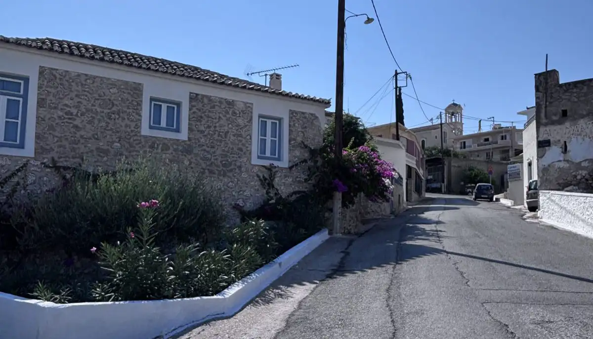 Κρανίδι: Η τοπική νεολαία τιμά τον Τίμιο Πρόδρομο με τραγούδια και χορούς