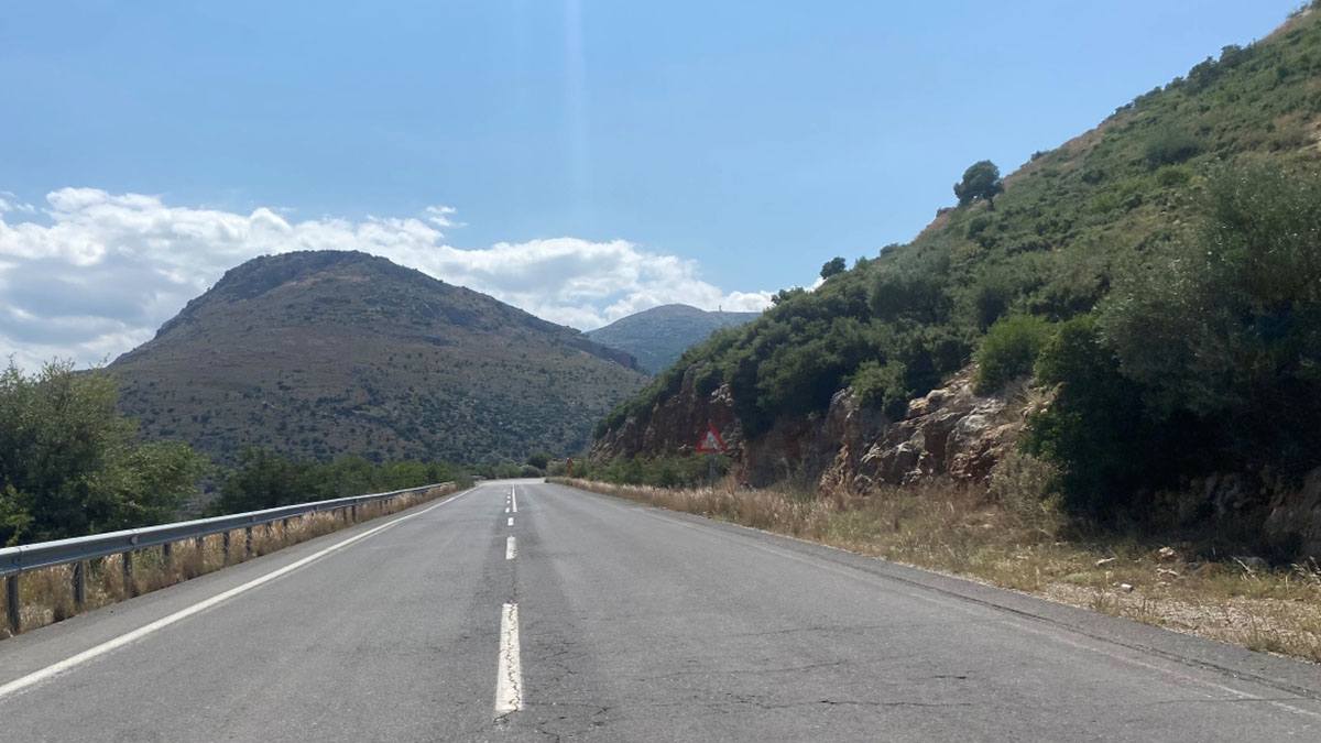 Αρκαδία: Έπεσαν οι υπογραφές για την ολοκλήρωση της επαρχιακής οδού Παλαιόκαστρο – Ριζοσπηλιά