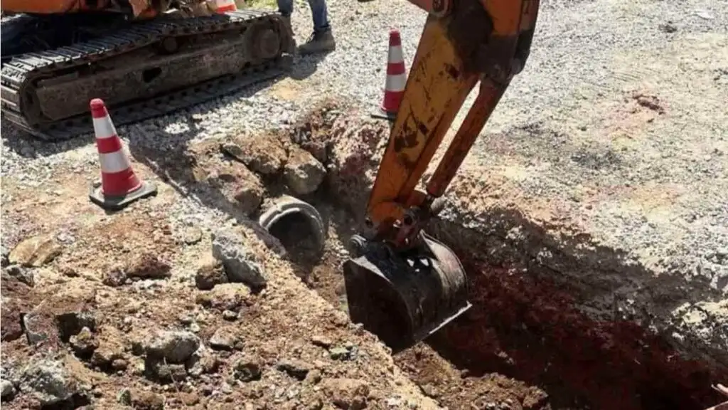 Εκσκαφέας Ξυλόκαστρο