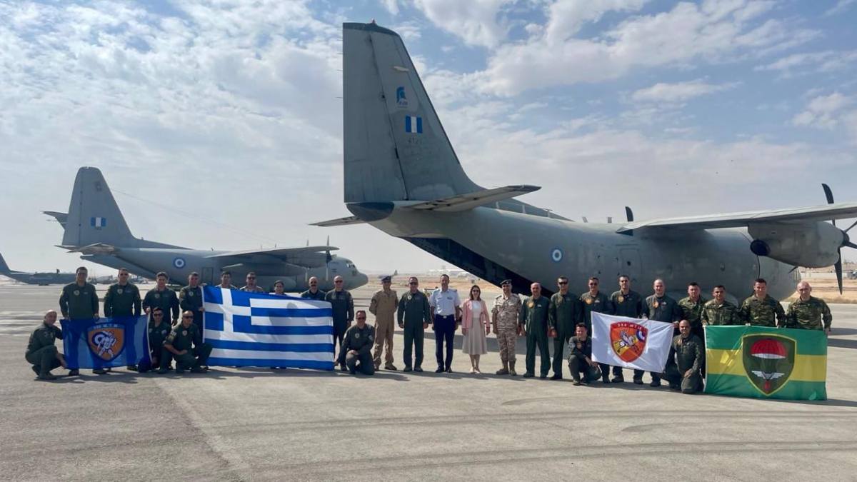 Ελληνικά αεροσκάφη έριξαν 8,5 τόνους τροφίμων στη Γάζα