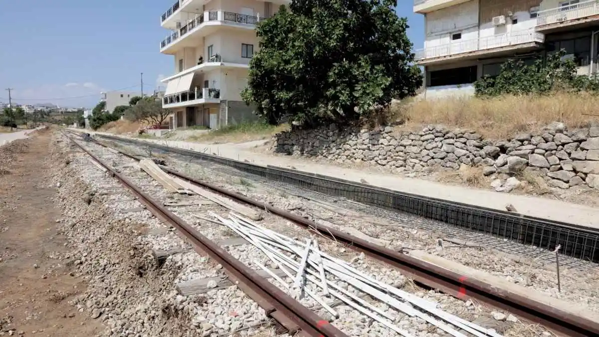 Σε εξέλιξη η ανάπλαση της σιδηροδρομικής γραμμής στην Κόρινθο