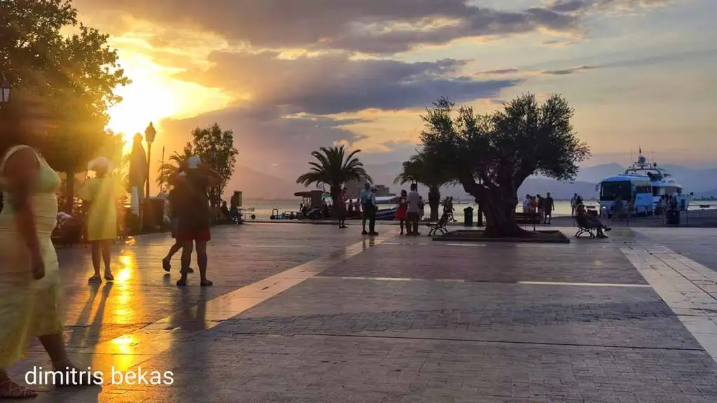 Ηλιοβασίλεμα Αυγούστου στο Ναύπλιο