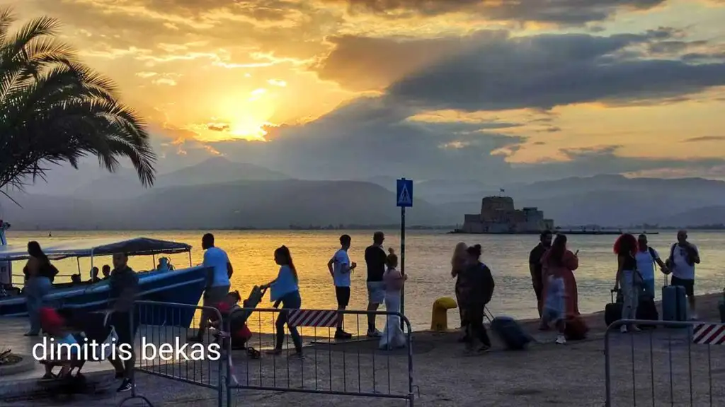 Ηλιοβασίλεμα Αυγούστου στο Ναύπλιο