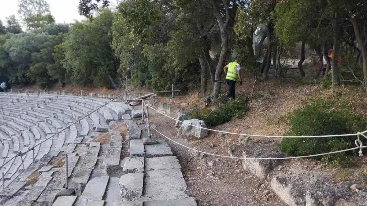 Δήμος Επιδαύρου: Καθαρισμός 40.000 τ.μ. αντιπυρικών ζωνών για την πρόληψη πυρκαγιών