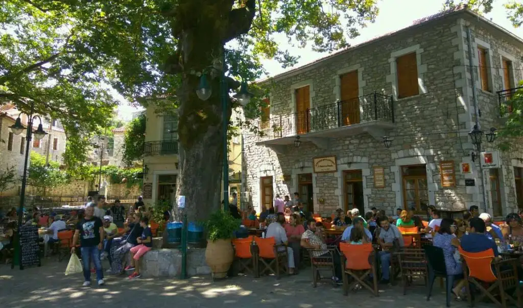 Πλατεία Κοσμά Αρκαδίας κόσμος