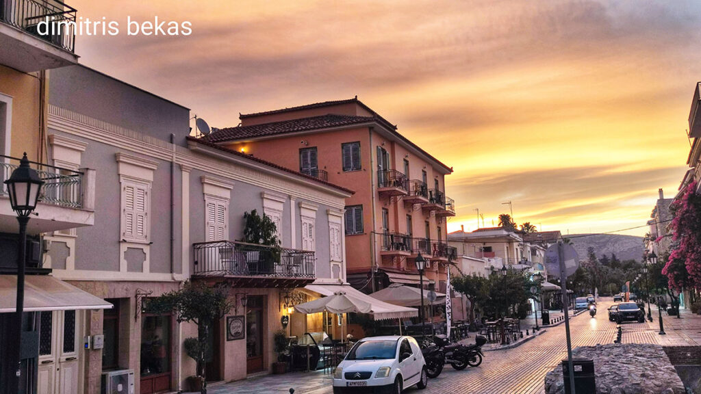 Χρώματα πριν την ανατολή του ηλίου στο Ναύπλιο