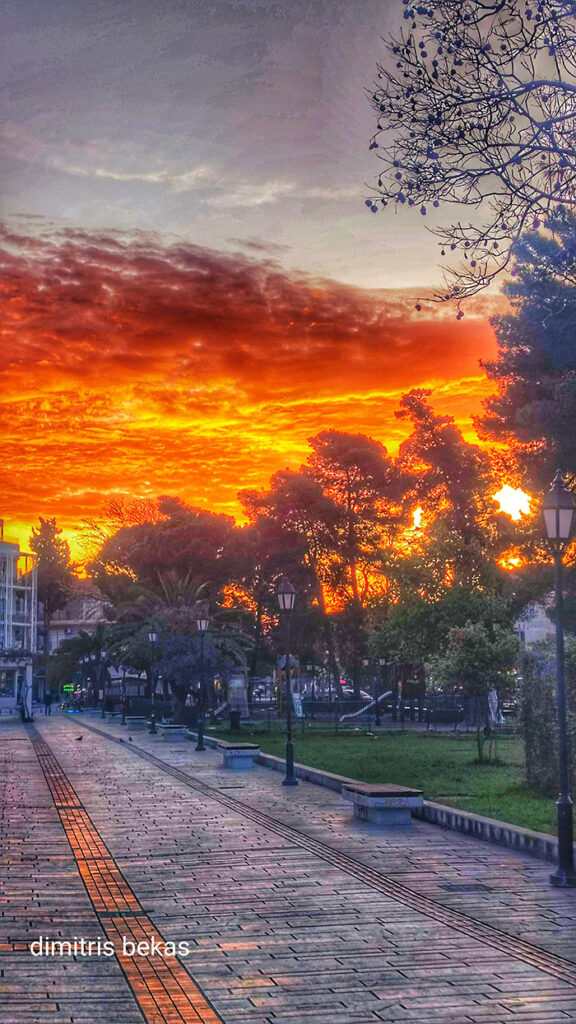 Χρώματα πριν την ανατολή του ηλίου στο Ναύπλιο