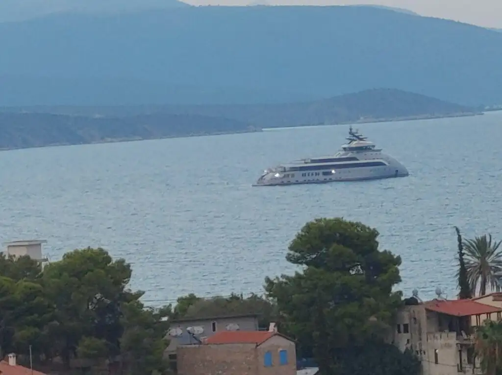olivia o Τολό