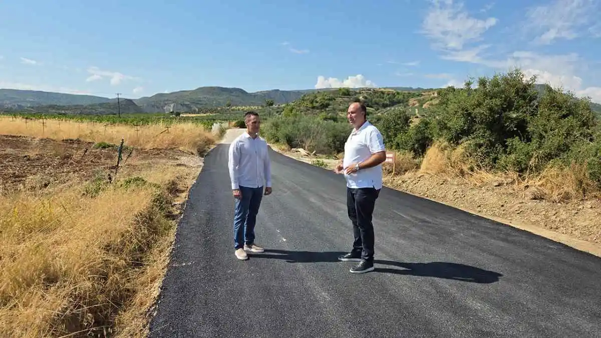 Παρεμβάσεις ασφαλτόστρωσης στο Επαρχιακό Δίκτυο Ξυλόκαστρο – Ζεμενό
