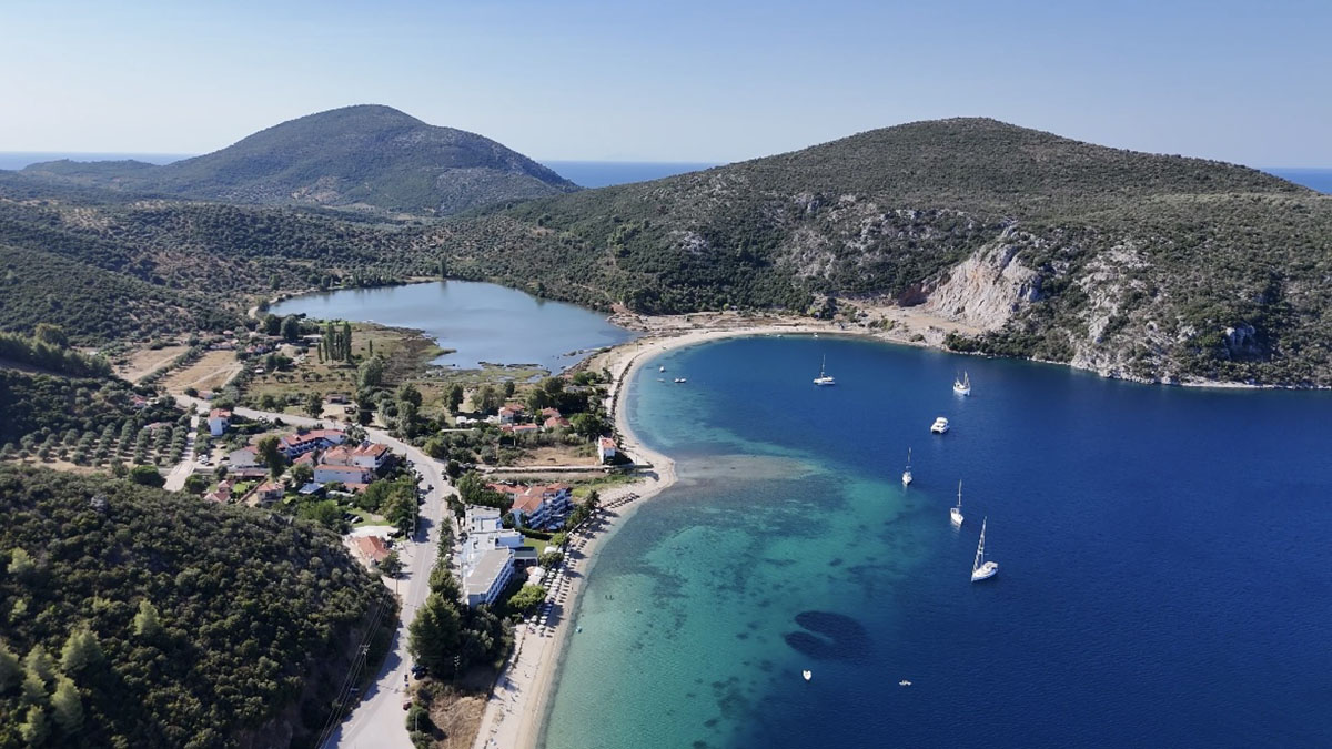 Αυτό είναι το μεγαλύτερο και ασφαλέστερο φυσικό λιμάνι της Ελλάδας