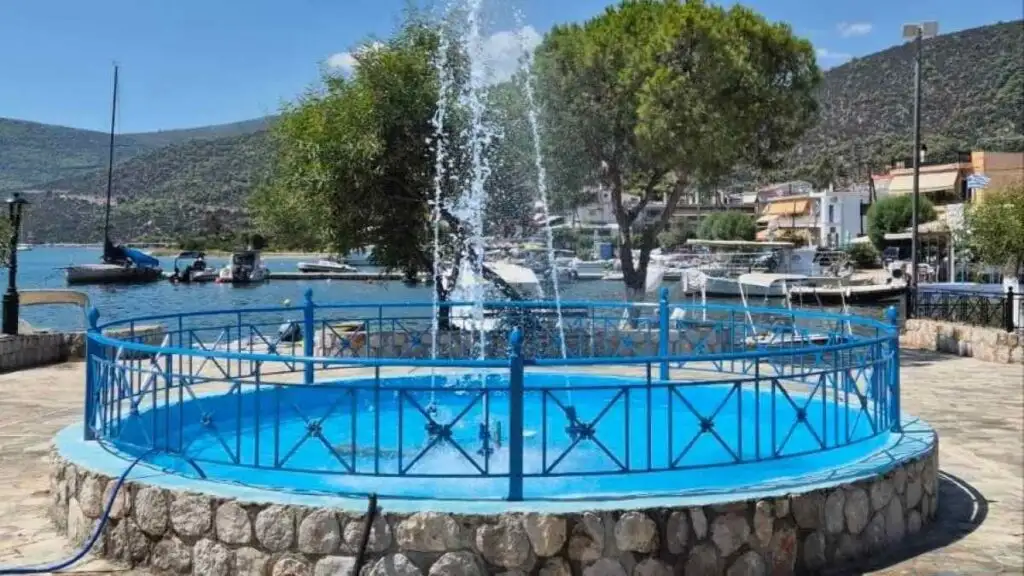 Συντριβάνι Κόρφου Κορινθίας