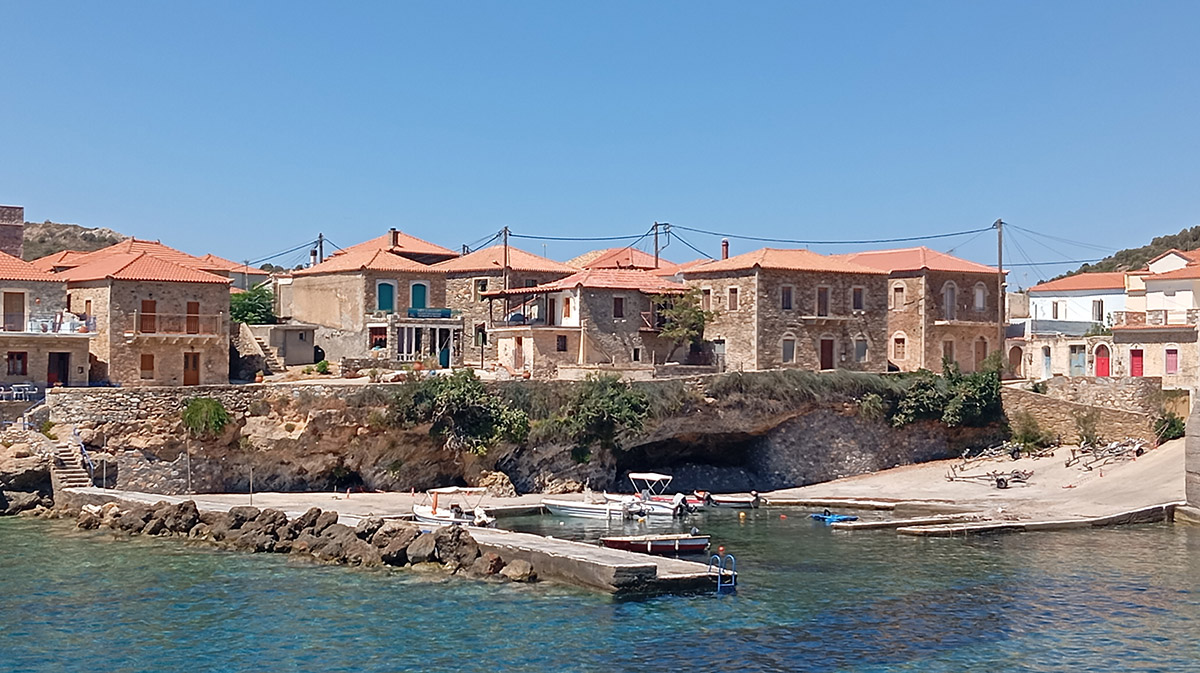 Τραχήλα Μάνης: Εκεί όπου η απλότητα συναντά την αυθεντικότητα