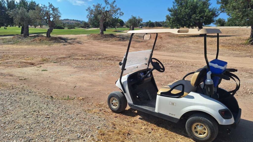 Golf hills of kilada