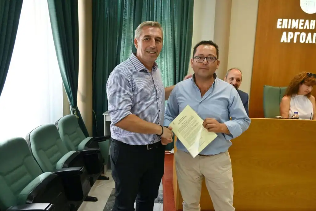 Απονομή βεβαιώσεων από το Επιμελητήριο Αργολίδας στους επιτυχόντες προγράμματος