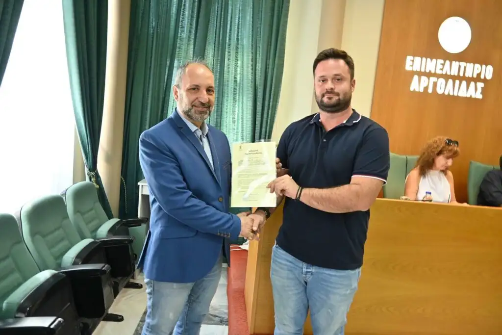 Απονομή βεβαιώσεων από το Επιμελητήριο Αργολίδας στους επιτυχόντες προγράμματος