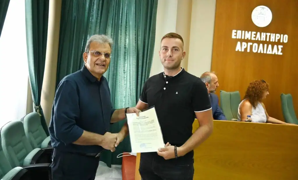 Απονομή βεβαιώσεων από το Επιμελητήριο Αργολίδας στους επιτυχόντες προγράμματος