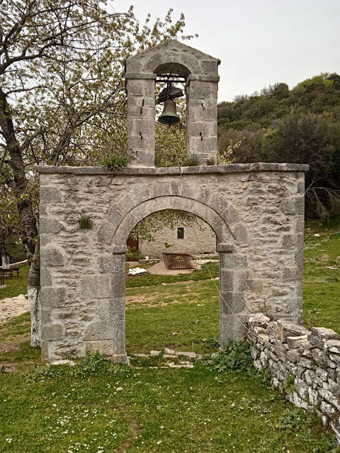 Ασουταινα και Μάλη