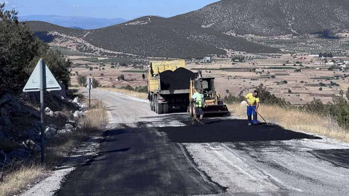 Ερμιονίδα: Συνεχίζονται οι εργασίες αποκατάστασης του οδικού δικτύου