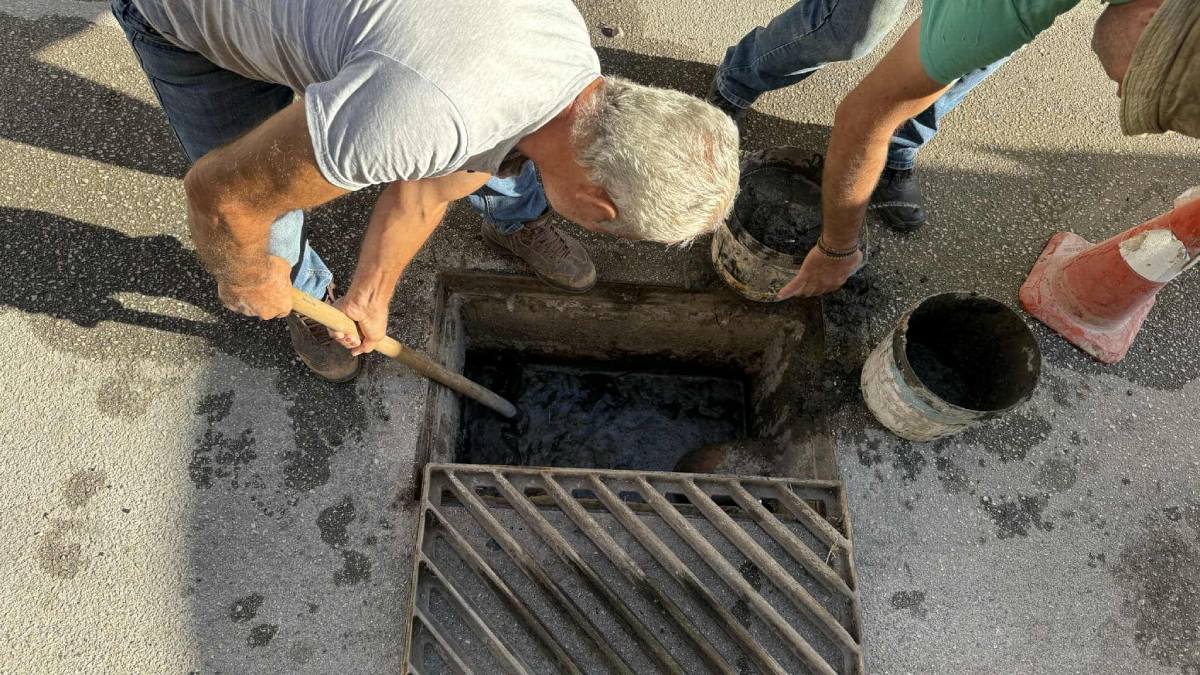 Καθαρισμοί φρεατίων και αγωγών στον Δήμο Άργους – Μυκηνών πριν τις πρώτες καταιγίδες