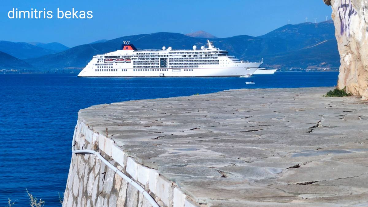 MS Europa 2: Το πολυτελές κρουαζιερόπλοιο που μάγεψε το Ναύπλιο