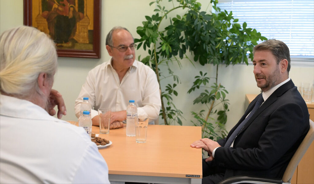 Επίσκεψη Ανδρουλάκη στα Κύθηρα με αιχμή τα προβλήματα στην Υγεία