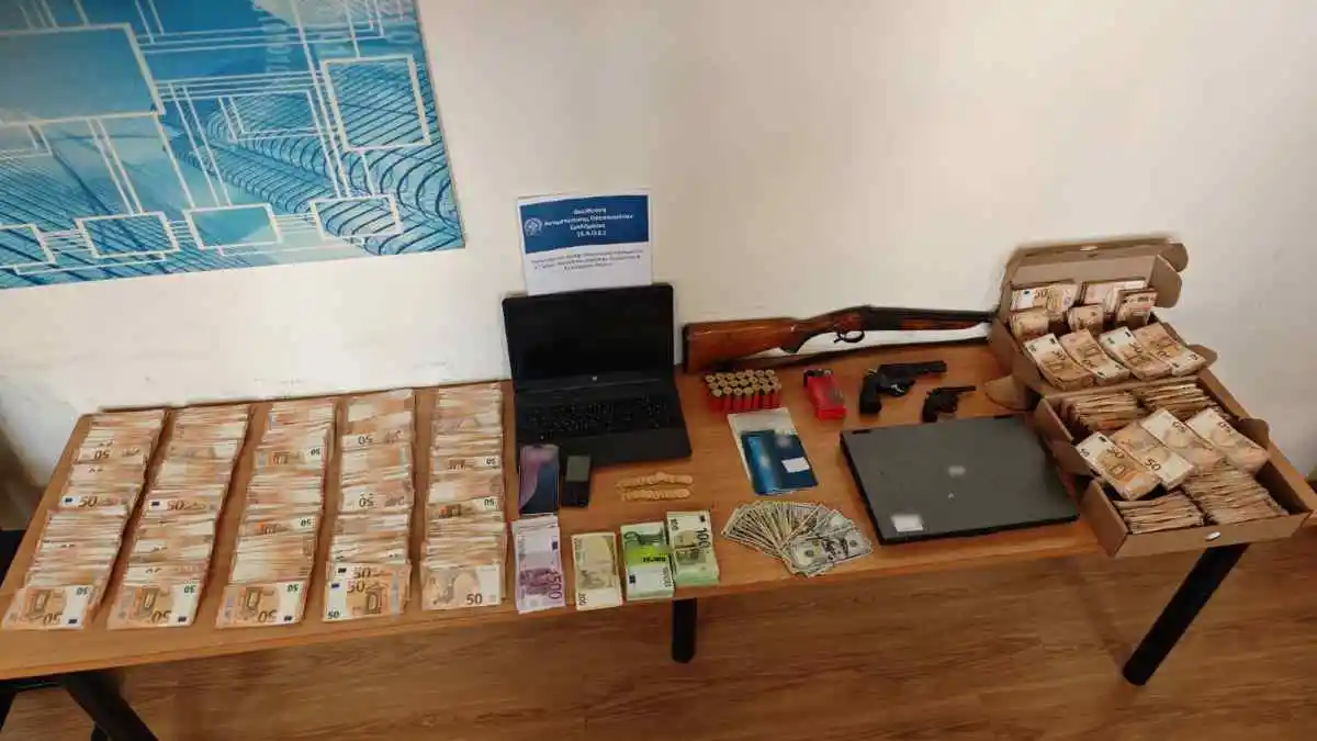 Εξαρθρώθηκε εγκληματική οργάνωση για απάτες σε βάρος του Δημοσίου – 18 συλλήψεις