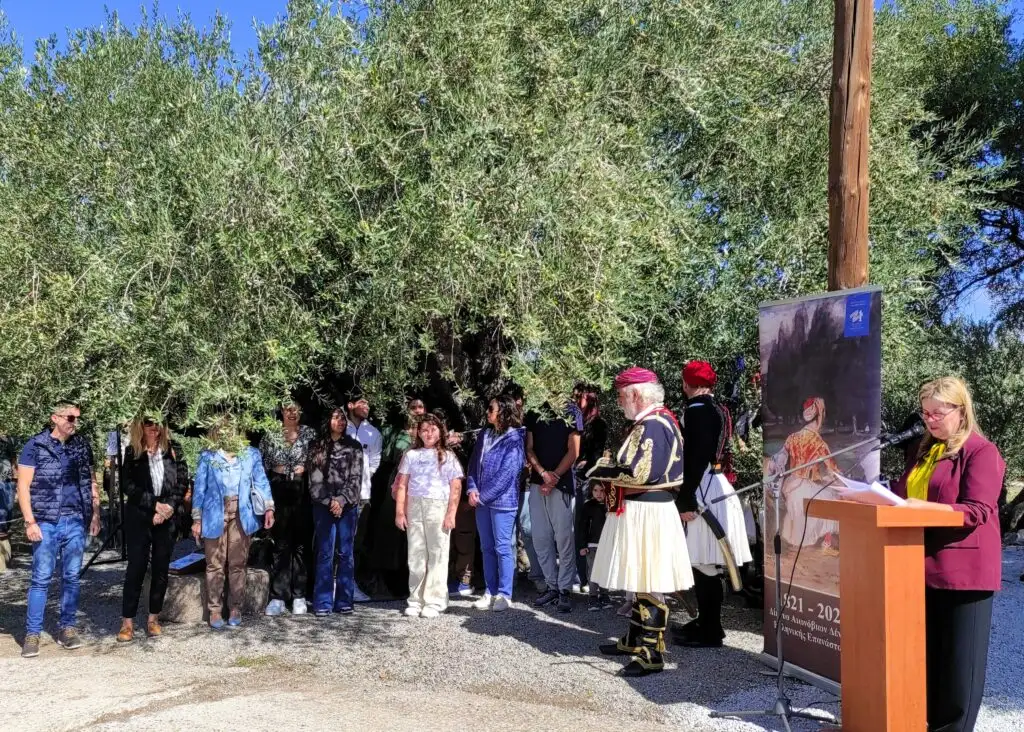 12 ΜΑΘΗΤΕΣ