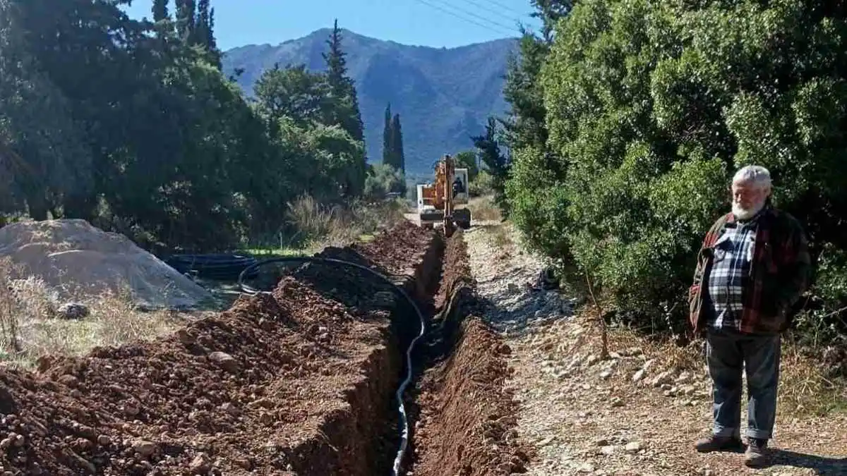 Τρίπολη: Νερό σε εννέα κτηνοτροφικές μονάδες από τη ΔΕΥΑΤ