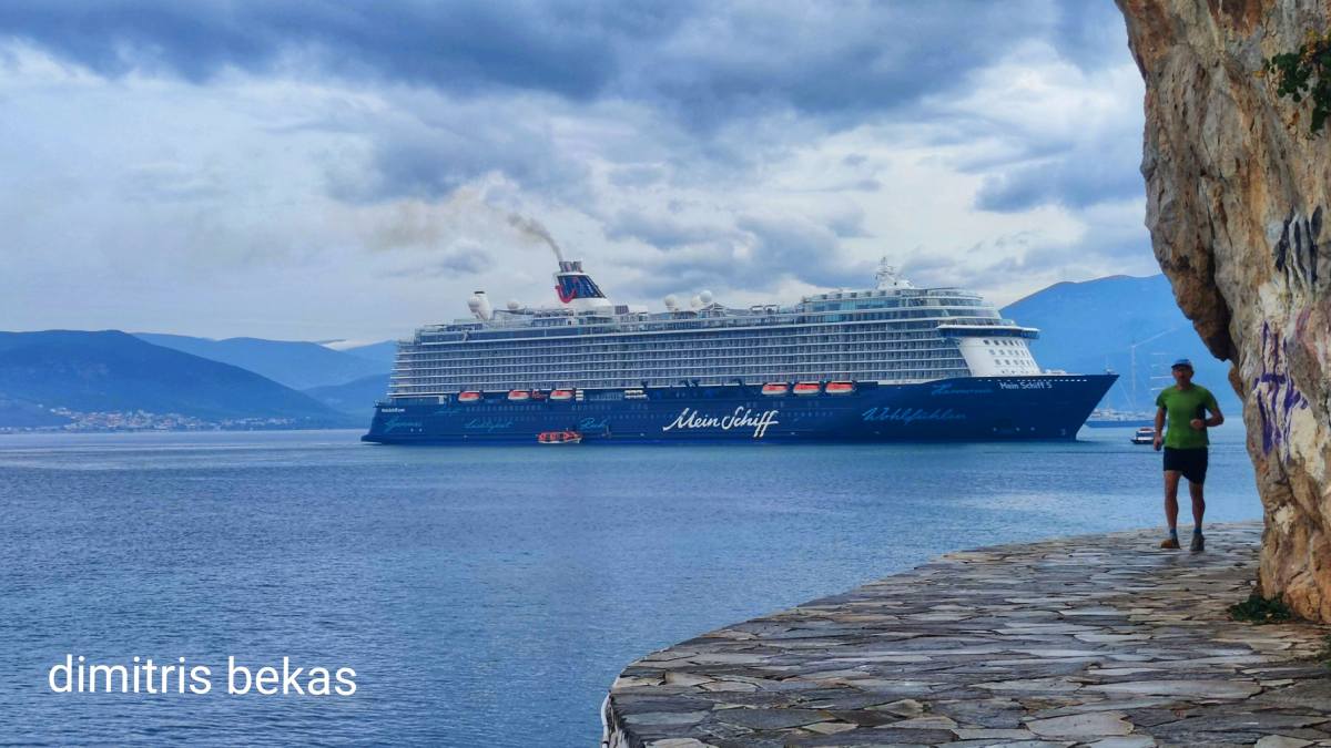 Mein Schiff 5: Η «πλωτή πολιτεία» που μάγεψε το Ναύπλιο