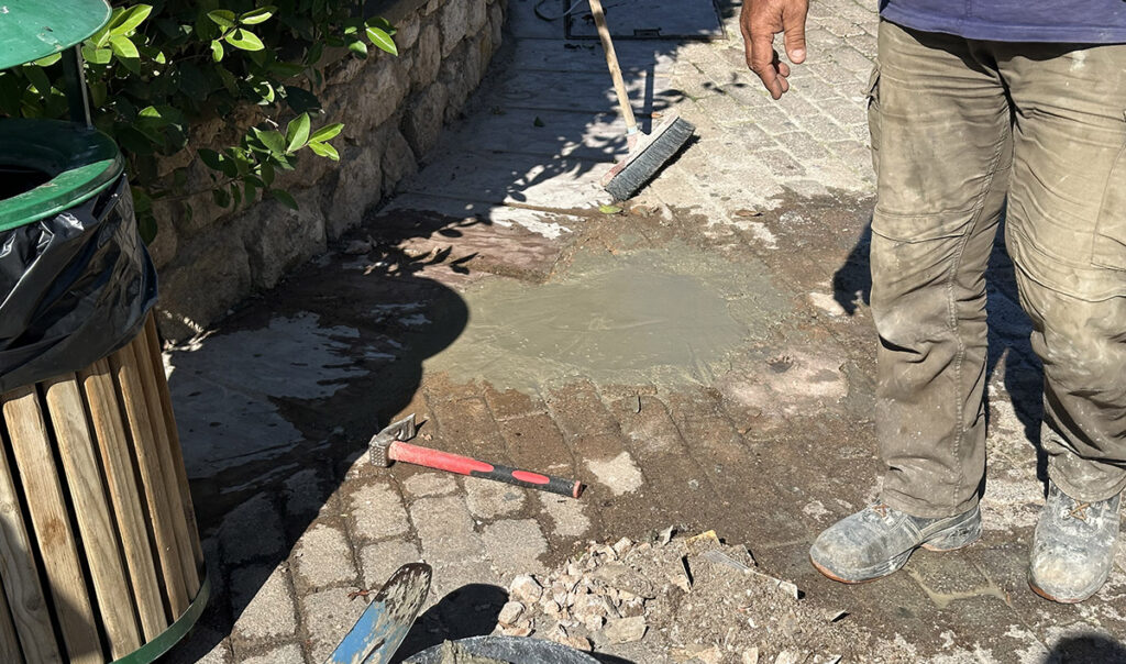 Απομάκρυνση τηλεφωνικών θαλάμων στο Άργος