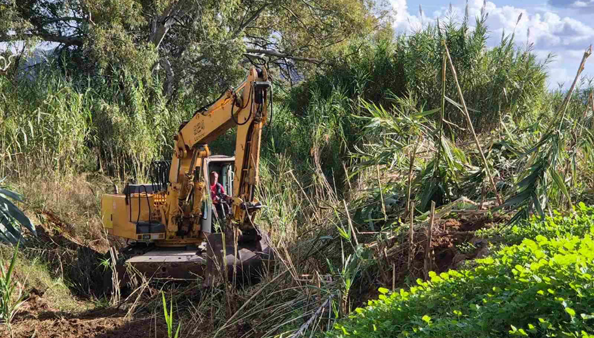 Καθαρίζουν ποτάμια και χειμάρρους στην Αργολίδα
