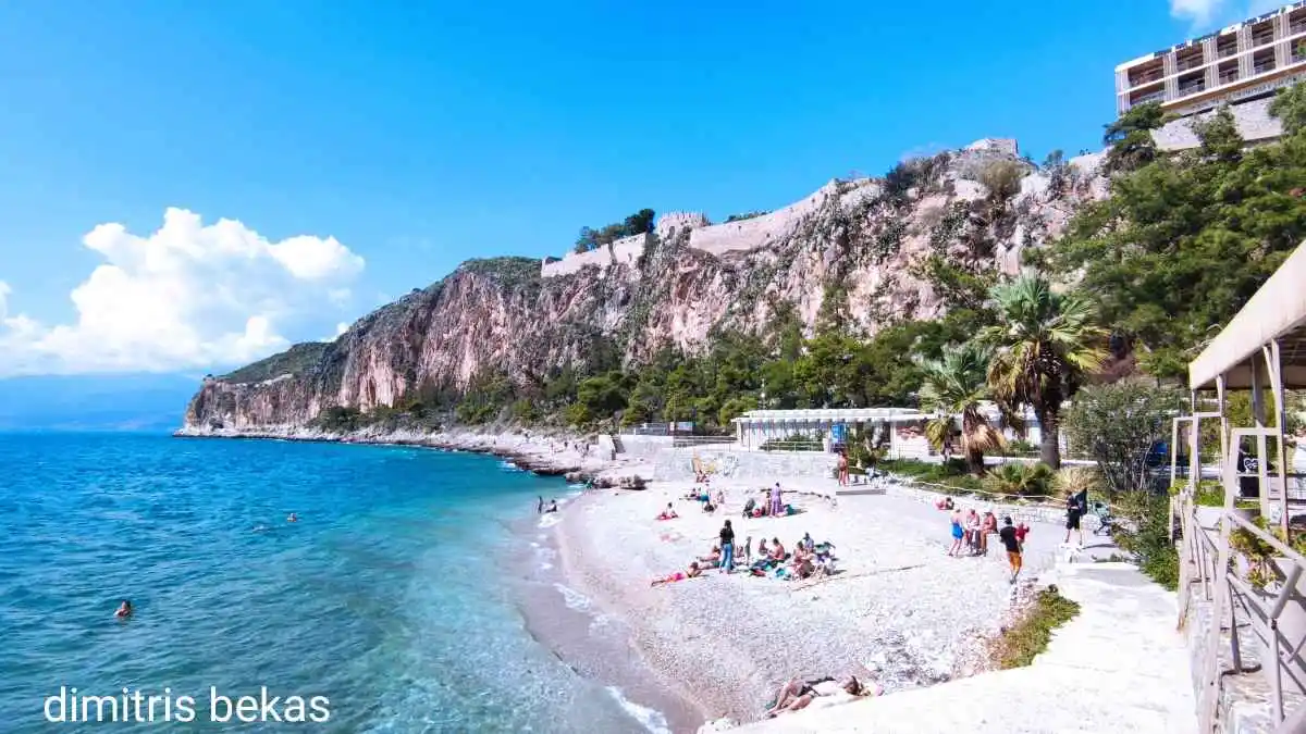 Αρβανιτιά: Καλοκαιρινή Θερμοκρασία και Ατρόμητοι Κολυμβητές
