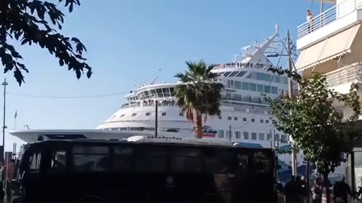 Το κρουαζιερόπλοιο που προκάλεσε αντιδράσεις στην Καλαμάτα