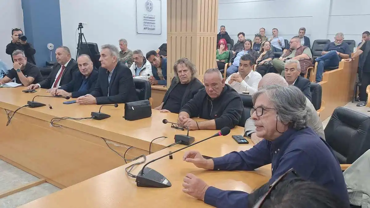 Νέος Πρόεδρος του δημοτικού συμβουλίου Ναυπλίου ο Κώστας Καράπαυλος – Σε κλίμα σιωπής από τον δήμαρχο και αναζήτησης ενότητας