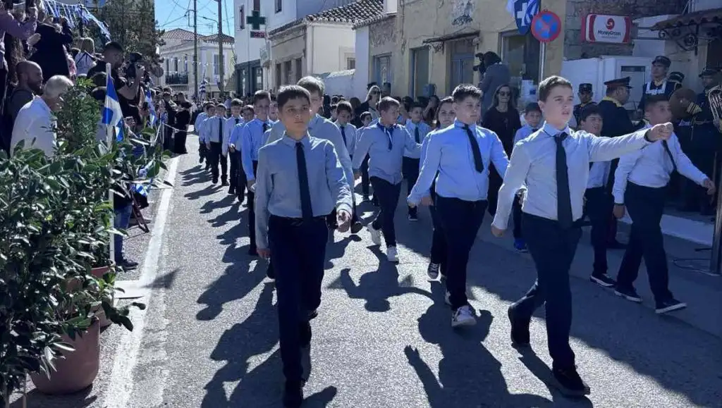 Η Ερμιονίδα τίμησε την 28η Οκτωβρίου με λαμπρή παρέλαση στο Κρανίδι