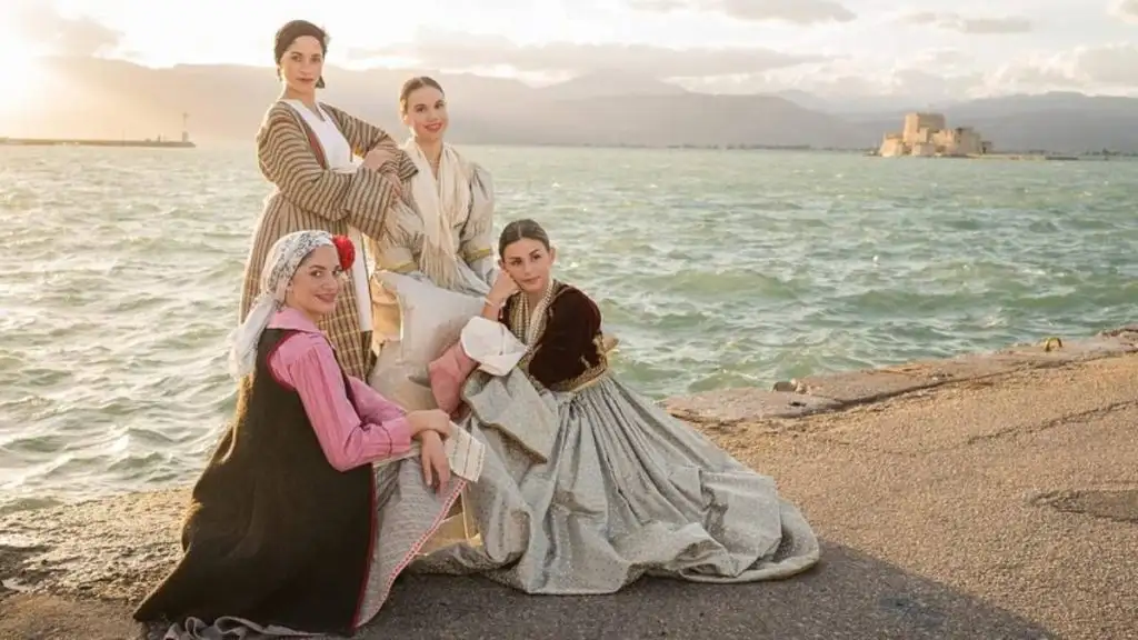 Ίδρυμα Βασίλη Παπαντωνίου φορεσιές