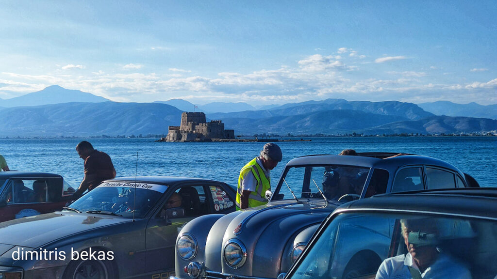 Ιστορικά αυτοκίνητα στο λιμάνι του Ναυπλίου