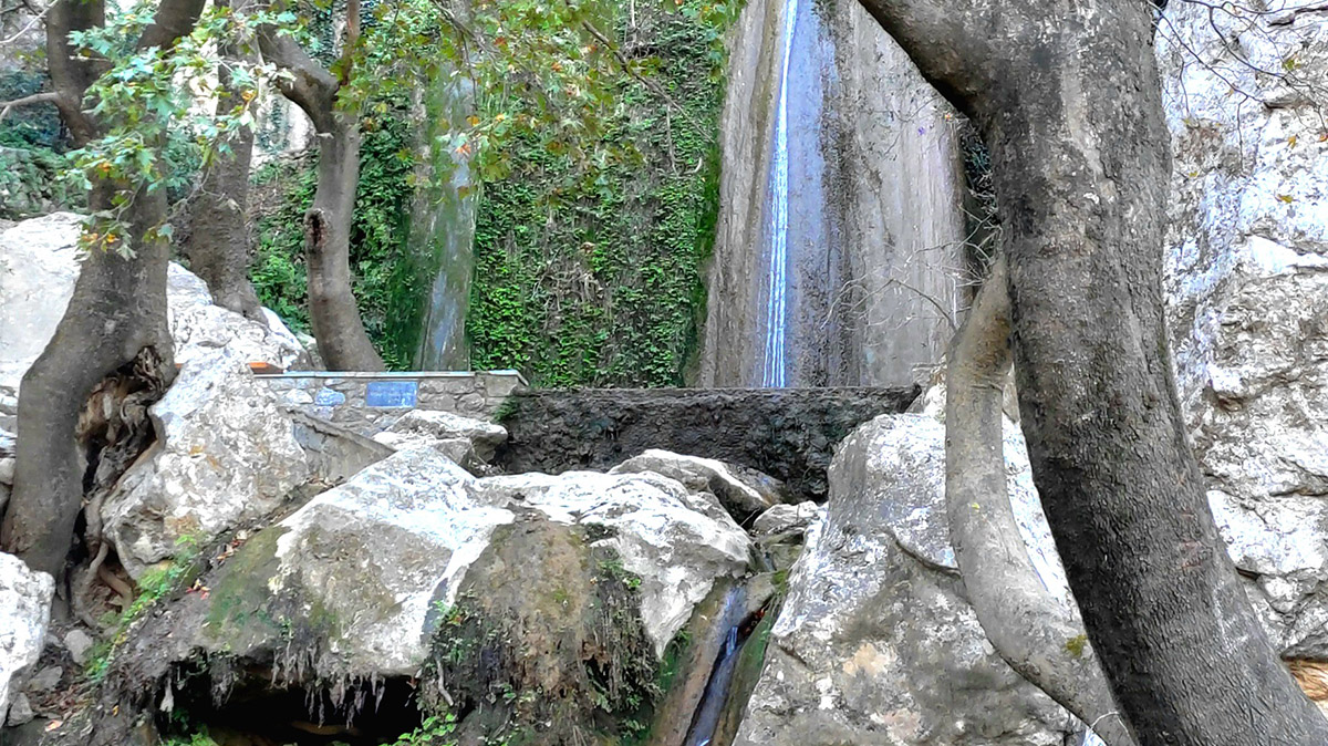 Γιατί οι Καταρράκτες της Πέτρας αξίζουν την προσοχή σου