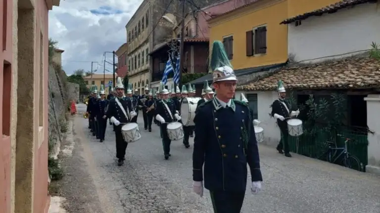 Ο Ναυπλιώτης Κωνσταντίνος Μπάτας, μαέστρος σε μεγάλη Φιλαρμονική της Κέρκυρας