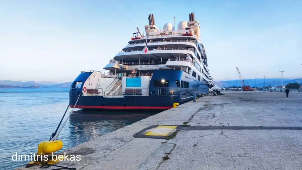 κρουαζιερόπλοιο le laperouge Ναύπλιο