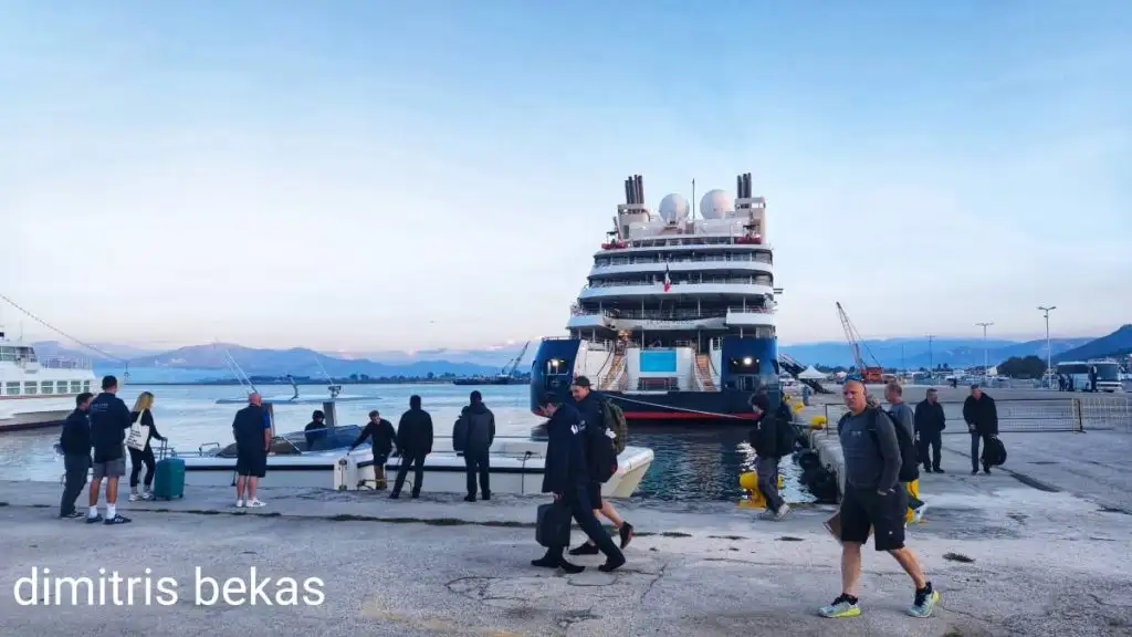 κρουαζιερόπλοιο le laperouge Ναύπλιο