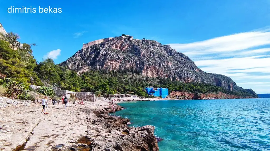 Μπάνια τον Οκτώβριο στην Αρβανιτιά