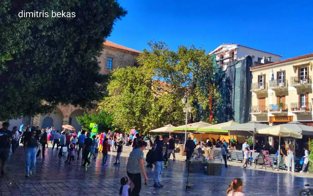 Κόσμος στο Ναύπλιο τουρισμός