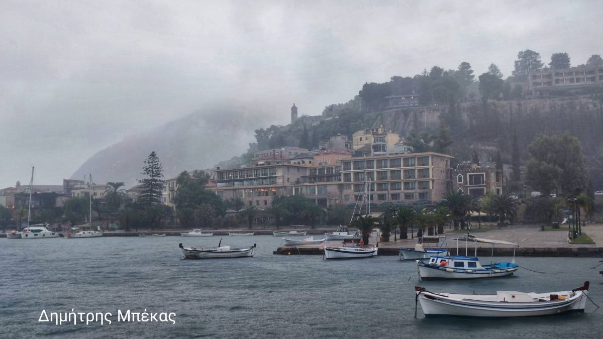 Το Παλαμήδι χάνεται στην ομίχλη — Μαγικό σκηνικό στο φθινοπωρινό Ναύπλιο