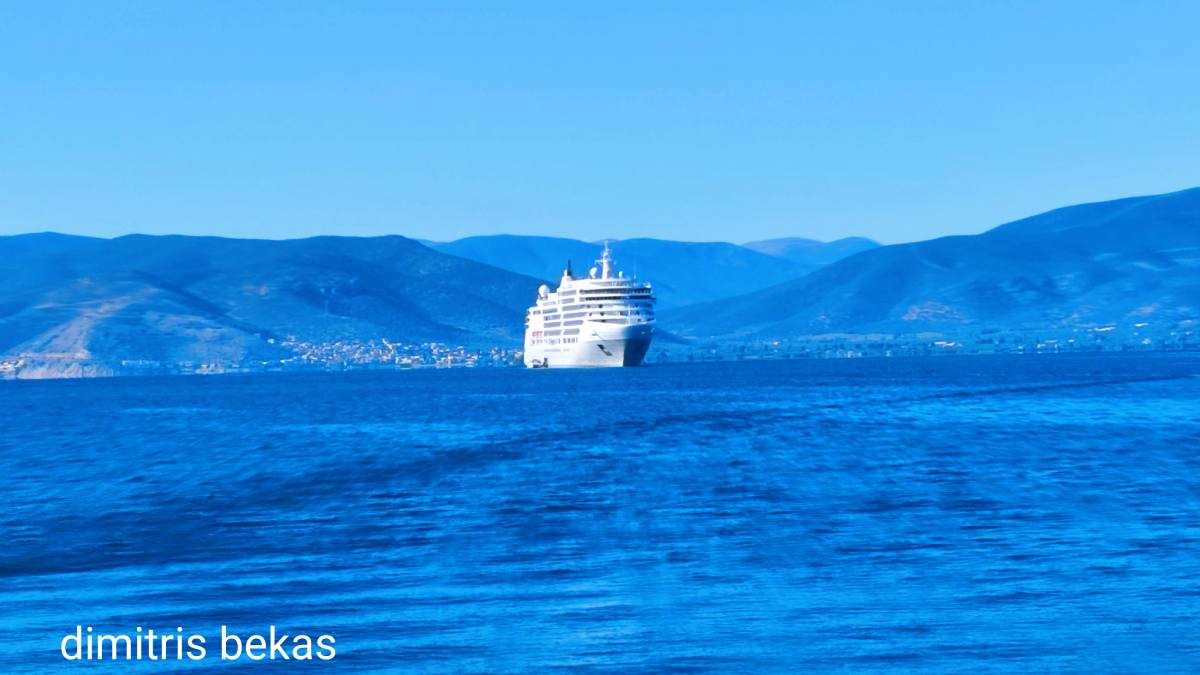 Το πολυτελές Silver Spirit στο Ναύπλιο – Μια εντυπωσιακή άφιξη που γέμισε ζωή την πόλη