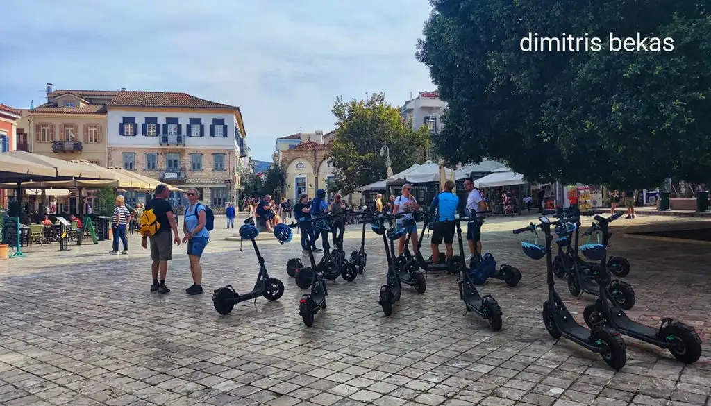 touristes nafplio krouaziera kosmas palia poli (10)