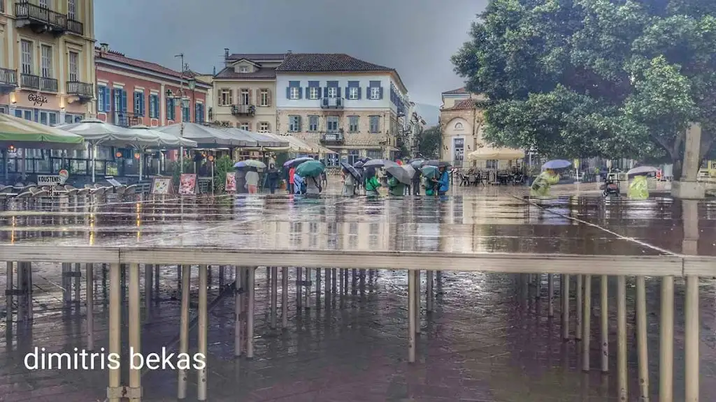 Μια βροχερή μέρα στο Παλιό Ναύπλιο