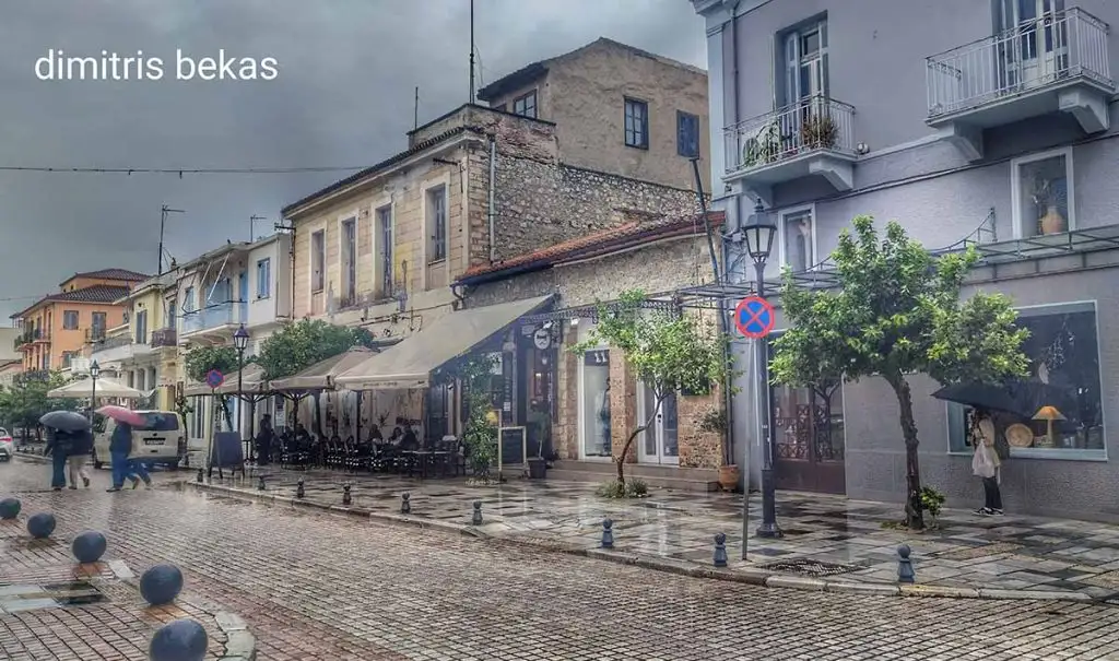 Μια βροχερή μέρα στο Παλιό Ναύπλιο